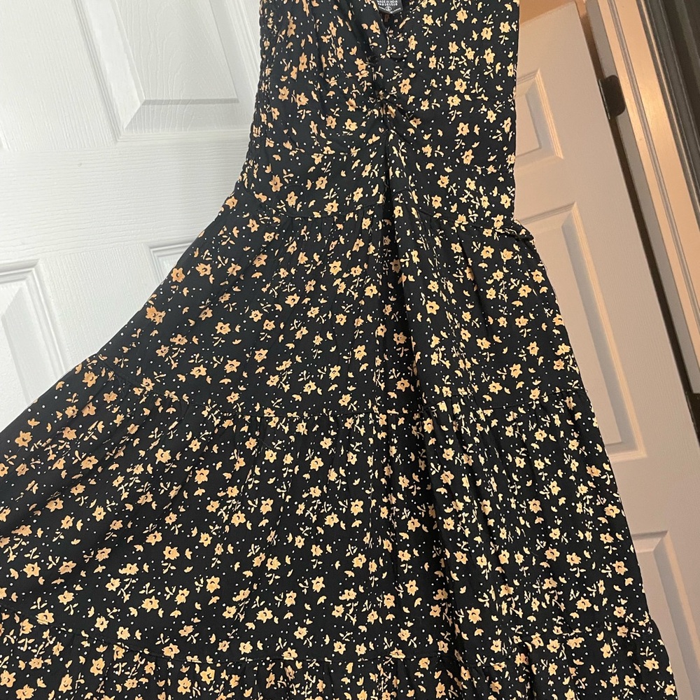 Dress - Picture 2 of 4